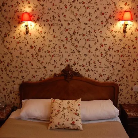 Hotel De Charme La Bonne Adresse - Logis