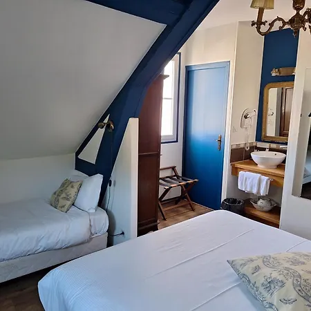 De Charme La Bonne Adresse - Logis ホテル 2*