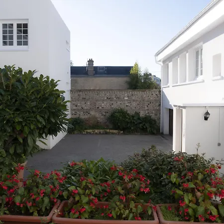 De Charme La Bonne Adresse - Logis 2*