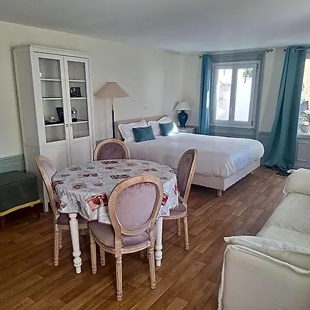 De Charme La Bonne Adresse - Logis Hotel 2*