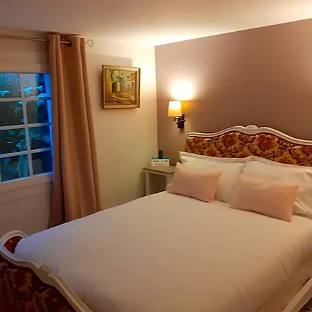 Hotel De Charme La Bonne Adresse - Logis