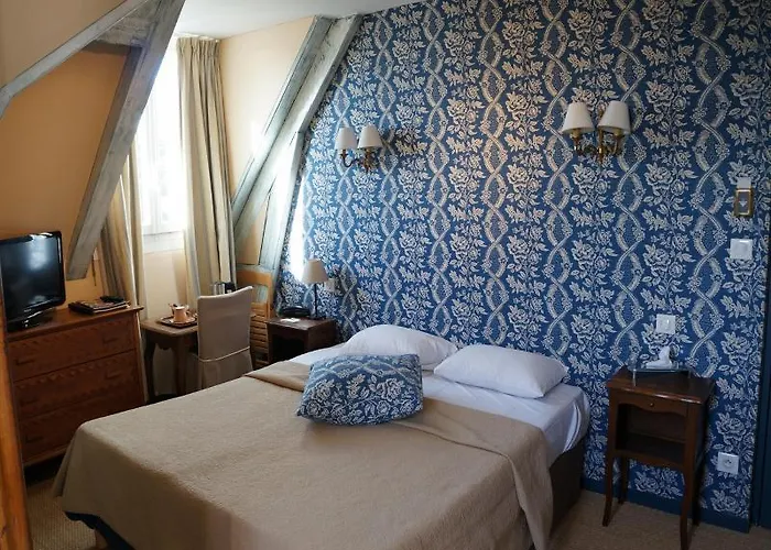 De Charme La Bonne Adresse - Logis 酒店 2*