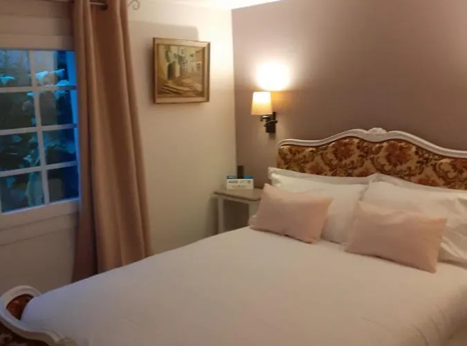 De Charme La Bonne Adresse - Logis Hotel 2*