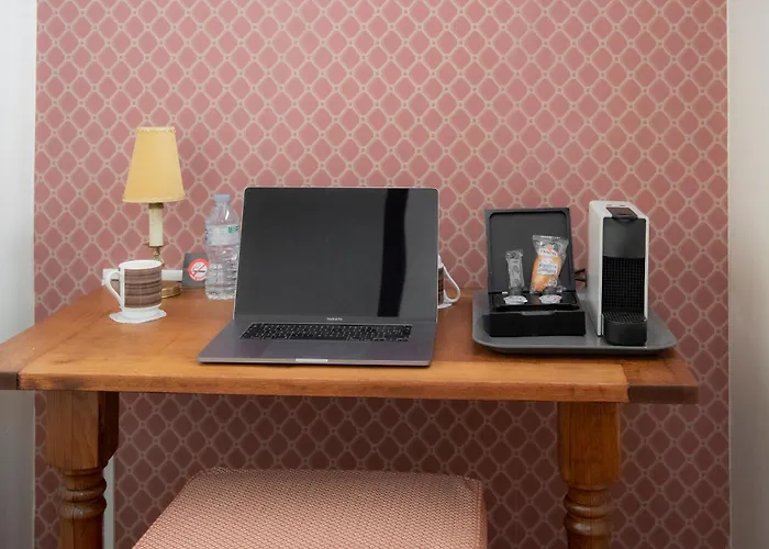 De Charme La Bonne Adresse - Logis Hotel