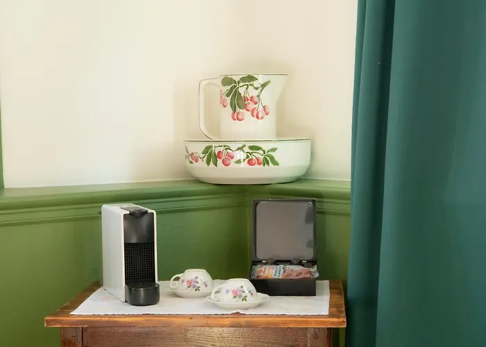 Hotel De Charme La Bonne Adresse - Logis