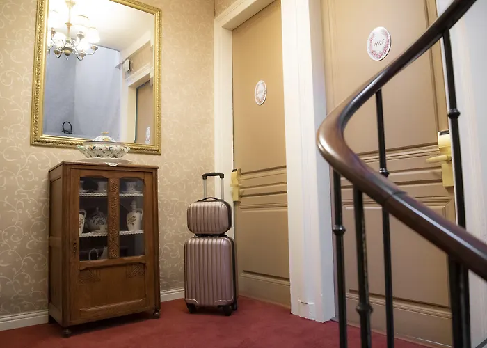 Hotel De Charme La Bonne Adresse 2*