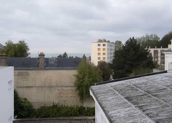 De Charme La Bonne Adresse - Logis 2* Le Havre